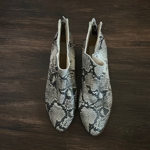 Dolce Vita Karsen Snakeskin Booties - Size 9